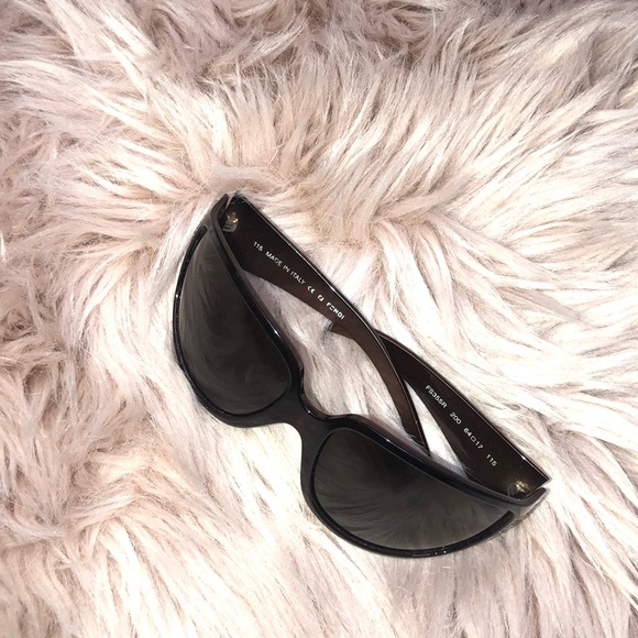 Fendi Sunglasses - Picture 5 of 8